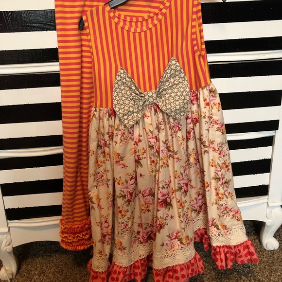 Persnickety Other - Girls Persnickety dress and leggings set